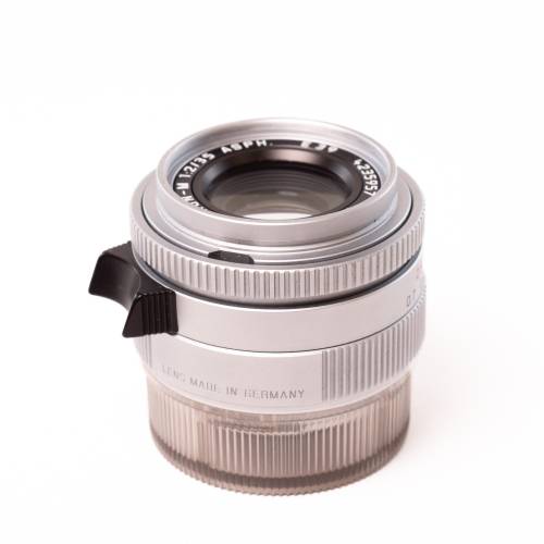 Leica Summicron 35mm ASPH, a Silver Chrome Beauty!