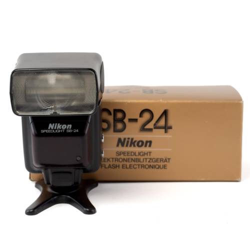 Nikon Speedlight SB-24 *B*