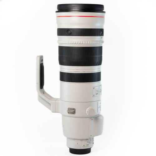 Canon EF 200-400mm f/4L IS USM avec Built-in 1.4x + Adaptateur de Monture avec Bague de Contrôle EF-EOS R *A*