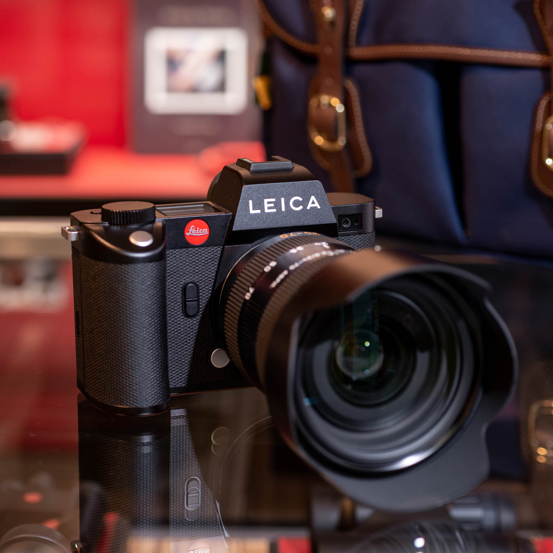 TThumbnail image for Leica SL2 starter kit! Body + Vario-Elmarit 24-70mm ASPH *Demo*