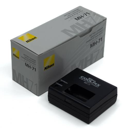 Nikon MH-71 Charger *A+*