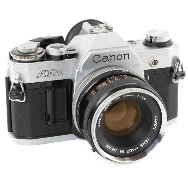 Canon AE-1 Objectif Canon FD 50mm F1.8 - *A*