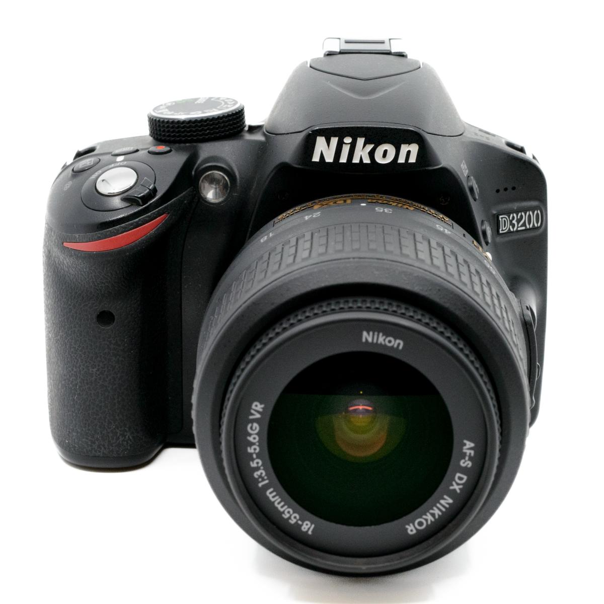 Nikon D3200 + 18-55 f/3.5-5.6 VR II *A*