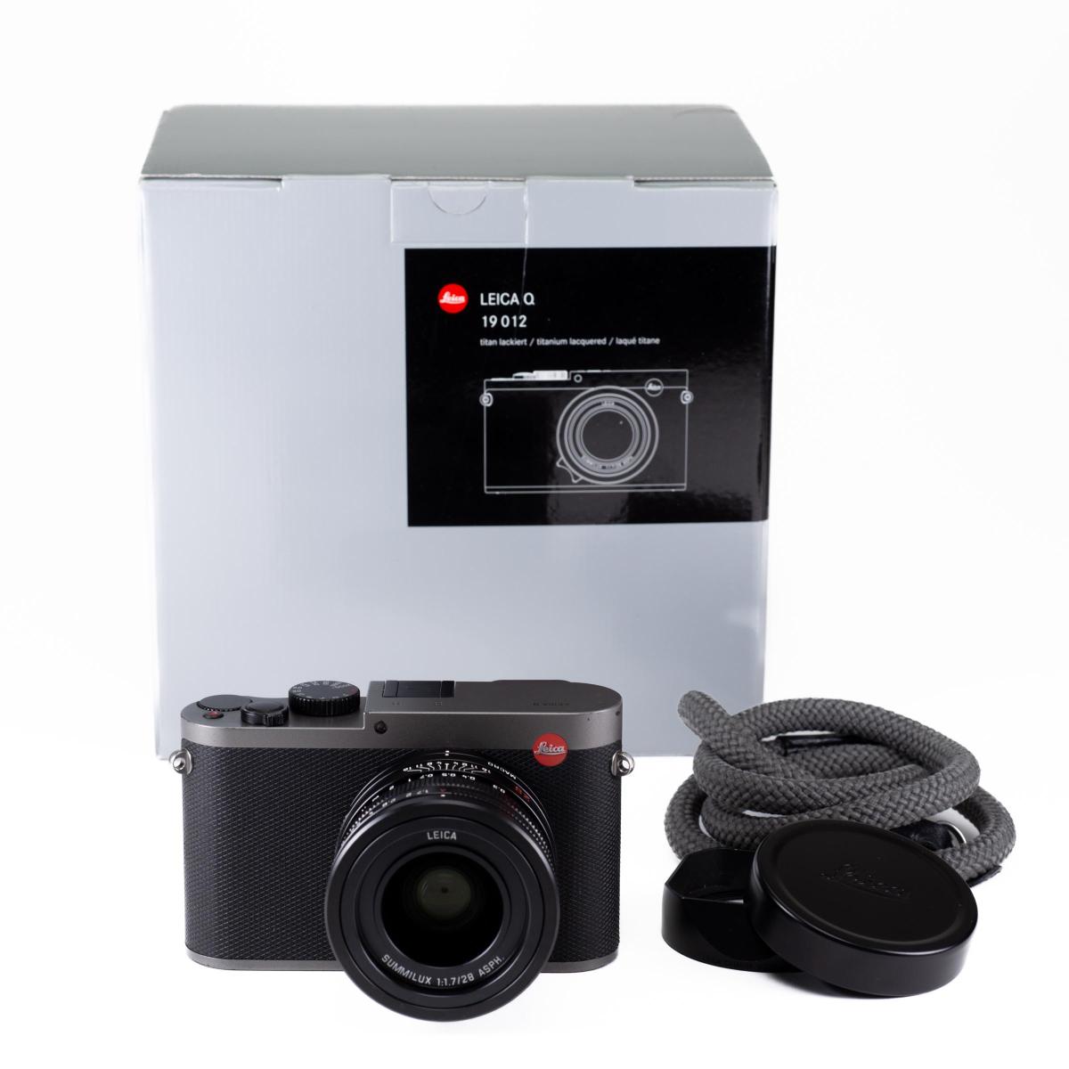 Leica Q Titanium *A*