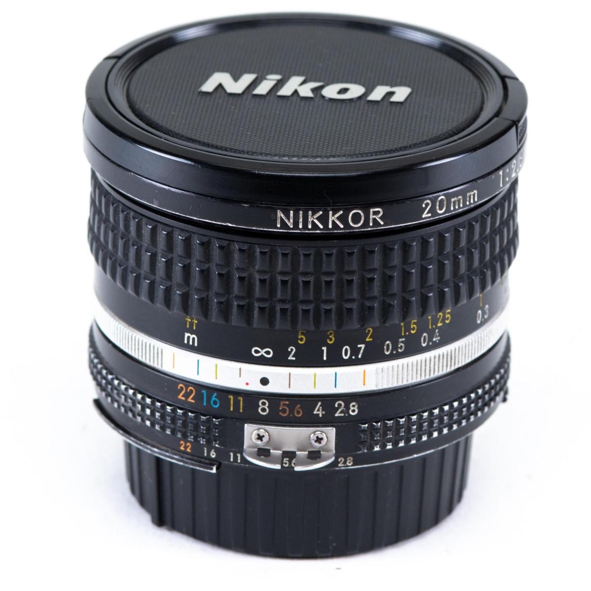 Nikkor 20mm f/2.8 AI-s - *B*